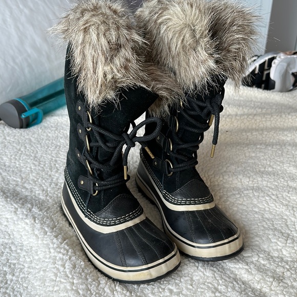 Sorel Shoes - Sorel womens Joan of arctic boots